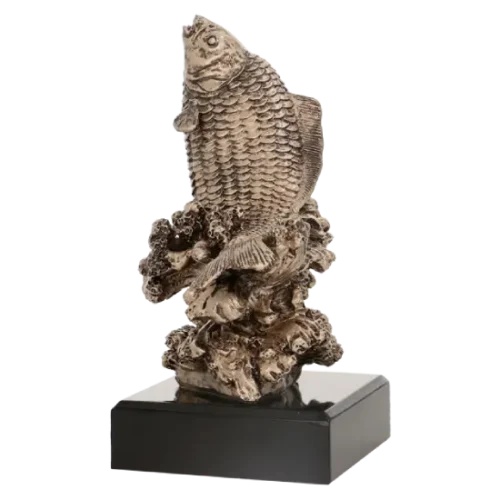 Statuetka odlewana Karp na fali RFST2028 wykonana z żywicy