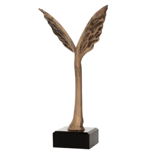 Statuetka odlewana Skrzydła Sukcesu RTY3301 Statuetka odlewana Skrzydła Sukcesu RTY3301 wykonana z żywicy