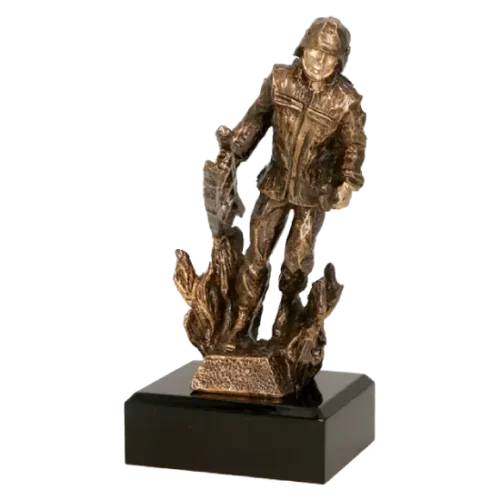 Statuetka odlewana Strażak w Płomieniach RTYR3768 wykonana z żywicy