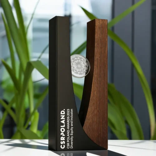 Statuetka „CSR Poland Awards 2023”